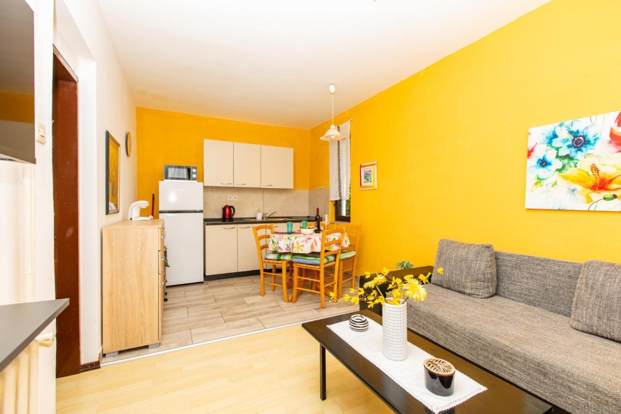 Apartman Kovac Malinska Exterior photo